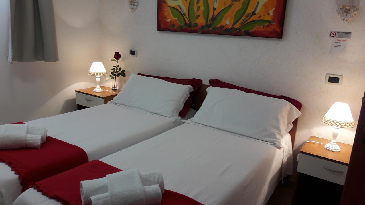 Nataly'S House Bed&Breakfast La Massimina-Casal Lumbroso Luaran gambar